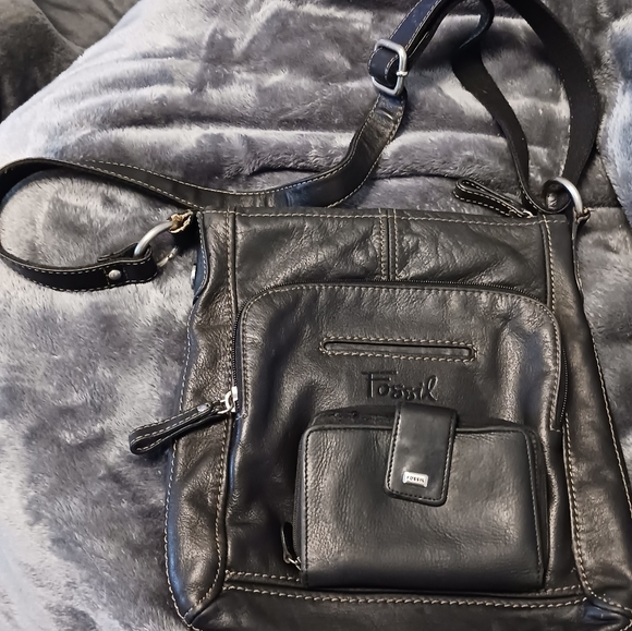 Fossil Purse with wallet & Collectable Tin case includes two round watch faces - Picture 6 of 9